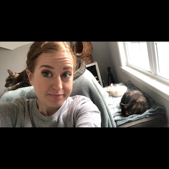 Hi friends! I'm Lily. - Picture 4 of 5